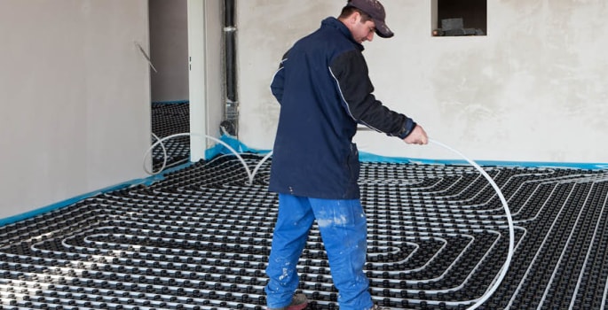 Installation d’un chauffage par le sol hydraulique