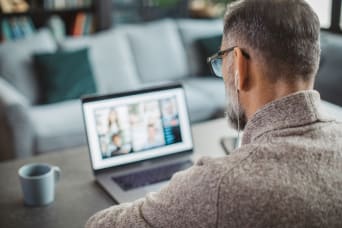 deelnemen aan een webinar over zonnepanelen