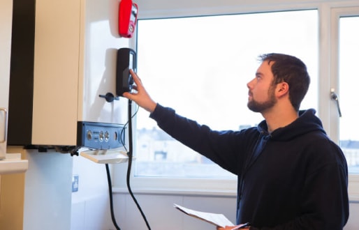 entretien_chaudi ère_chauffage_technicien_vérification_contrôle périodique