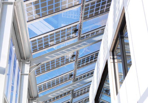 Zonnepanelen dak serrewoning