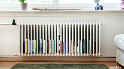 Quand un radiateur se transforme en rangement pour livres