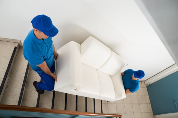 Plan altijd een bezoek van je verhuisfirma in vóór je verhuist. Je kunt dan eventuele moelijkheden bespreken zoals de toegang, de afmetingen van de trap of de lift, enz.