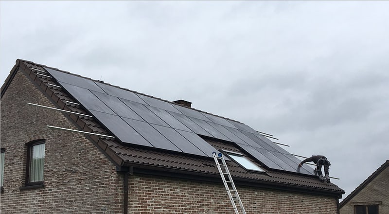 Zonnepanelen en thuisbatterijen: hoeveel bedragen de premies in Vlaanderen?