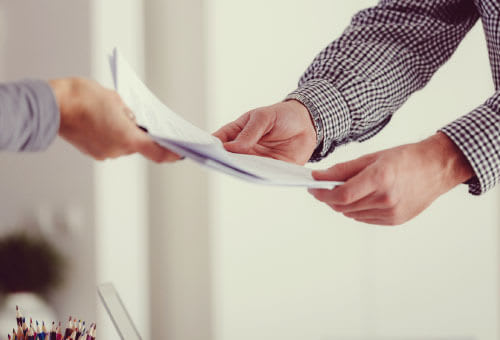 Het onderhoud van de ketel dat de huurder laat uitvoeren, moet gebeuren door een erkend technicus