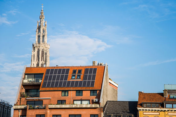 Zonnepanelen, injectietarief en digitale meter in Vlaanderen