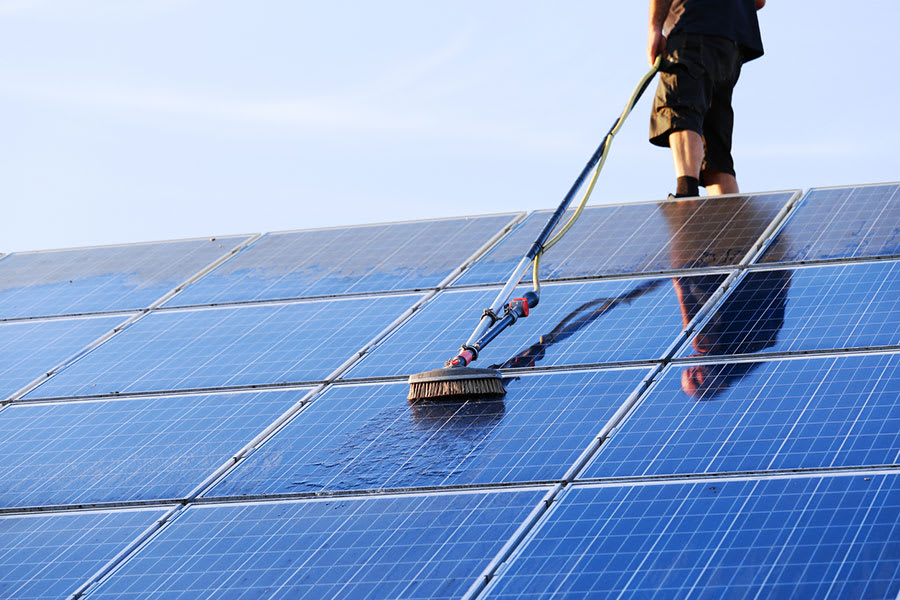 zp_zonnepanelen_fotovoltaïsche installatie_onderhoud_reinigen_professionals_prijs_experts