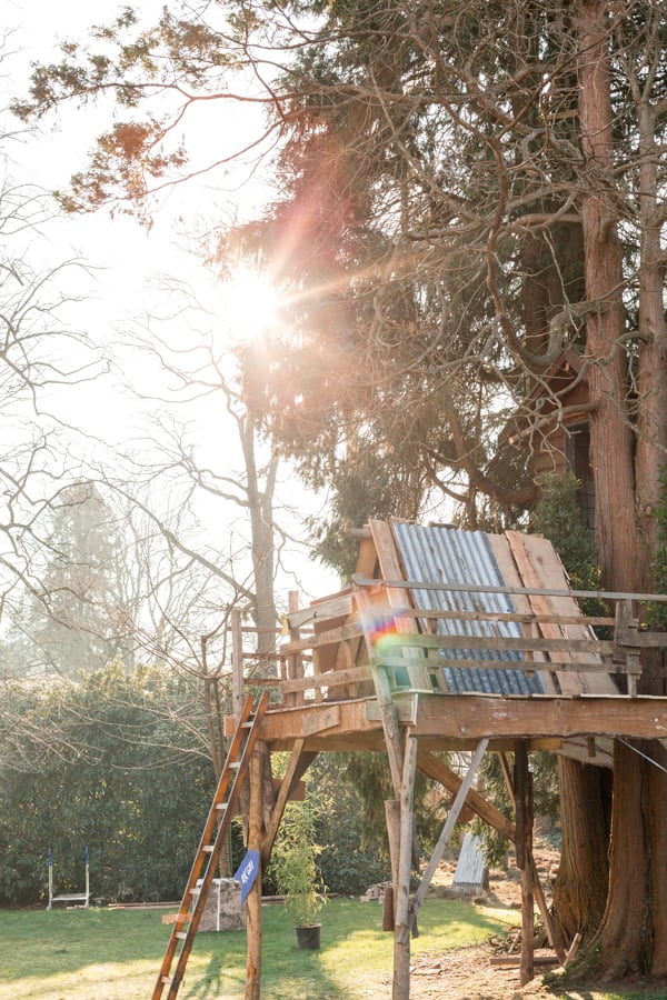 Zonnepanelen_dak_voorwaarden_installatie_zonne-energie_zon_energie_elektriciteit_helling_ligging_dakhelling_structuur_bedekking_pannen_leien_obstakel_noorden_gericht_oriëntatie